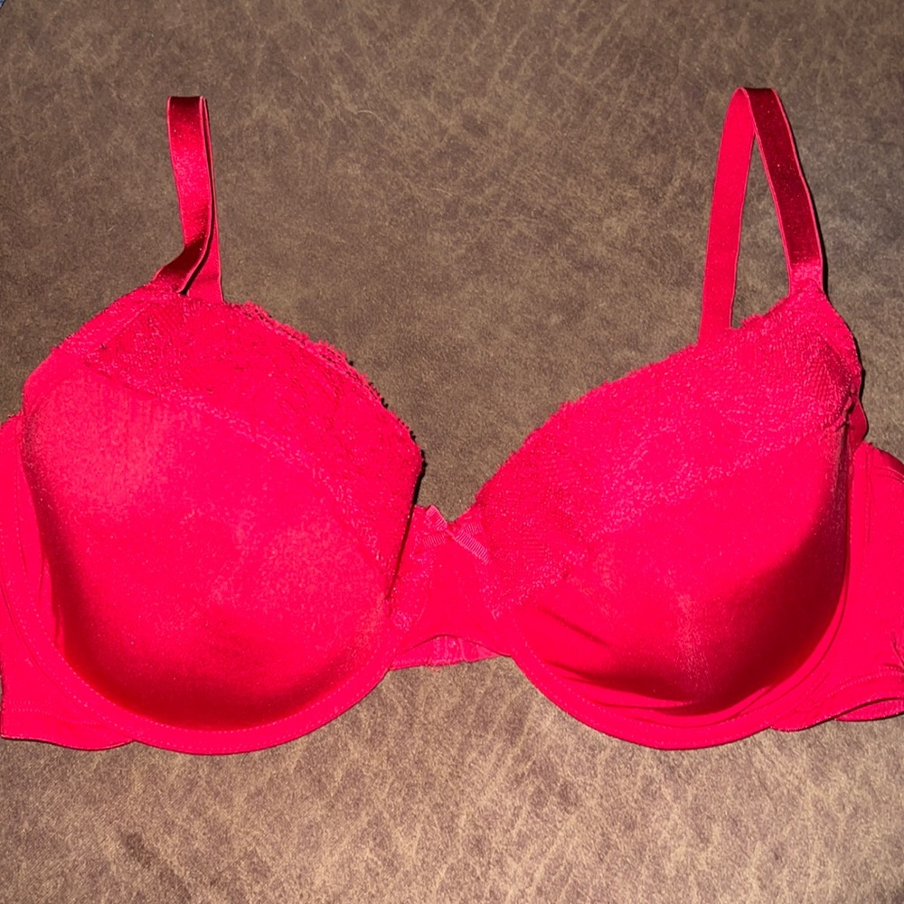 Smart & Sexy Red Lace Trim Lightly Padded Bra
